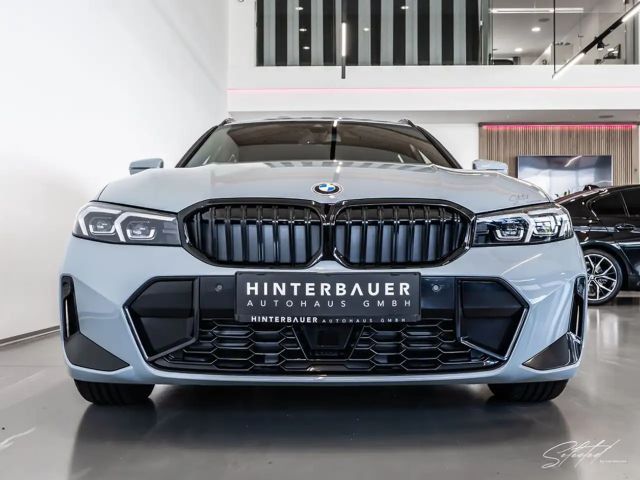 BMW 330 330i M-Sport Touring xDrive