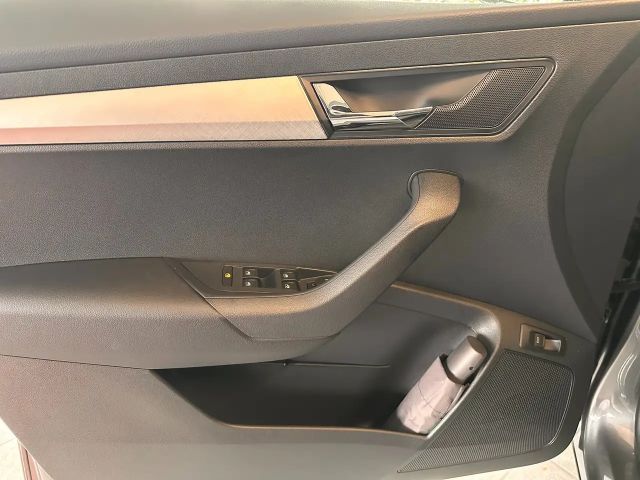 Skoda Karoq Edition 130 DSG*AHK*Rückfahrk*Frontscheibenheiz