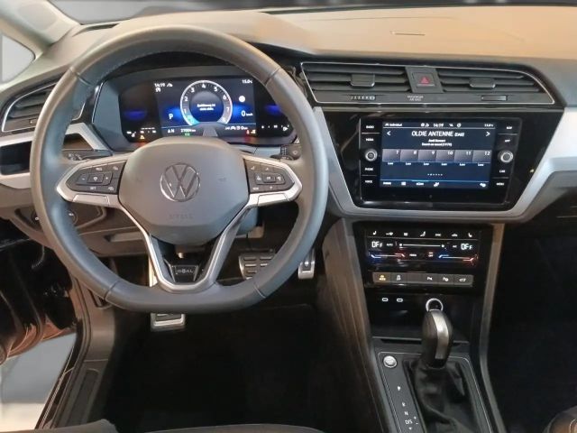 Volkswagen Touran 1.5 TSI DSG IQ.Drive
