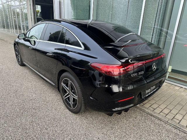 Mercedes-Benz EQE 300 Sedan