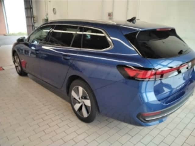 Volkswagen Passat 1.5 eTSI Business DSG Variant