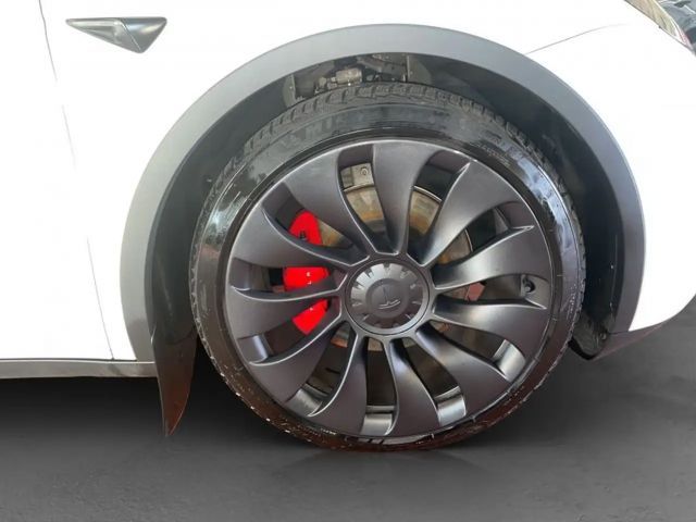 Tesla Model Y AWD Dual Motor Performance