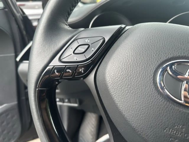 Toyota C-HR Hybride Team D