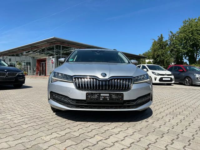 Skoda Superb 2.0 TDI Ambition Combi