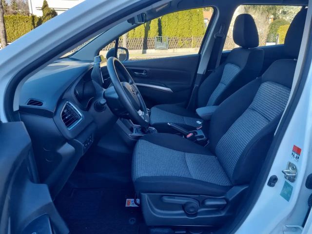 Suzuki S-Cross *Navigation* *PDC* *Kamera*