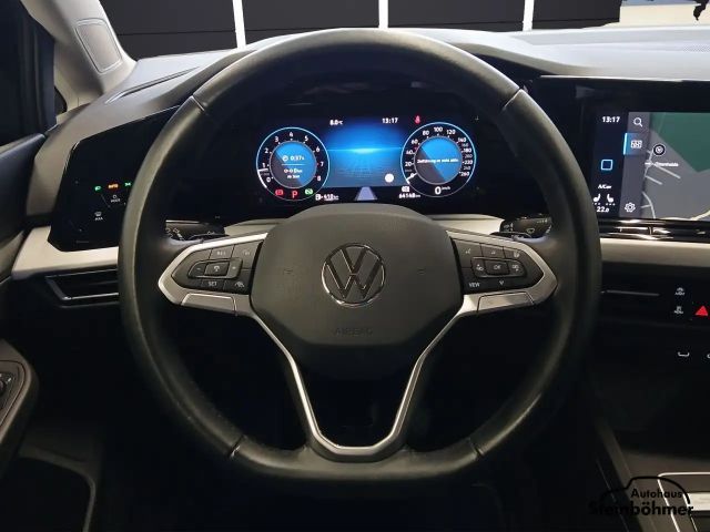 Volkswagen Golf 1.5 eTSI DSG Life Variant