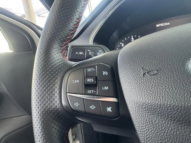 Ford Focus ST Line TDCi Wagon