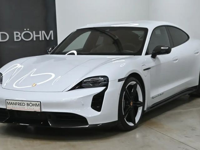 Porsche Taycan S Turbo
