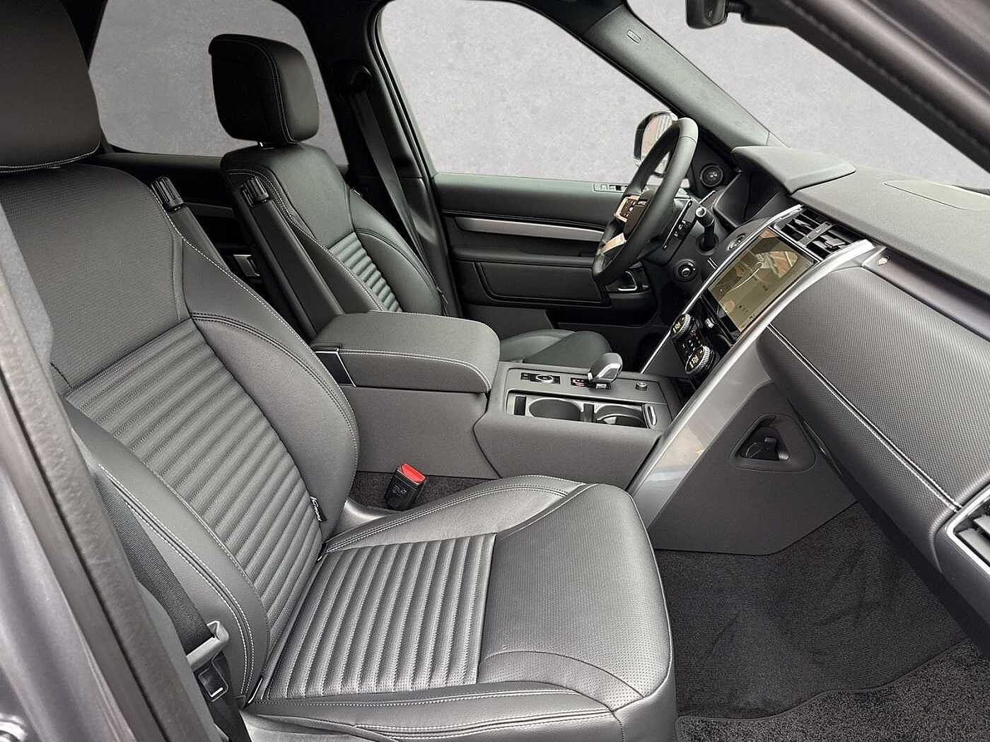 Land Rover Discovery D250 Dynamic SE