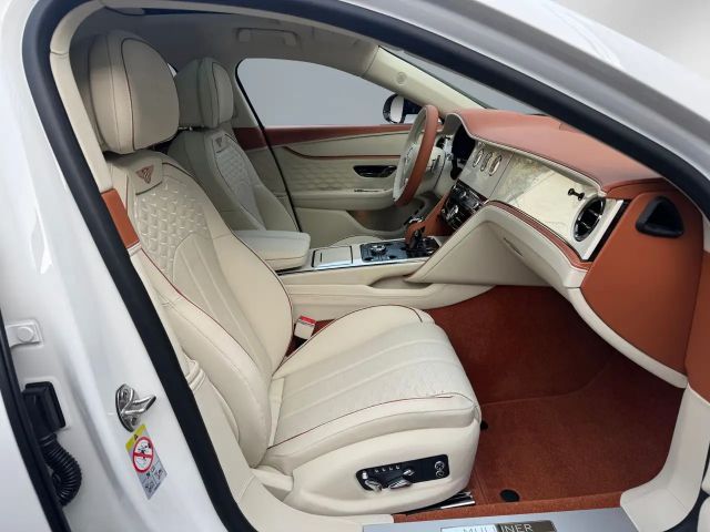 Bentley Flying Spur Hybrid V8