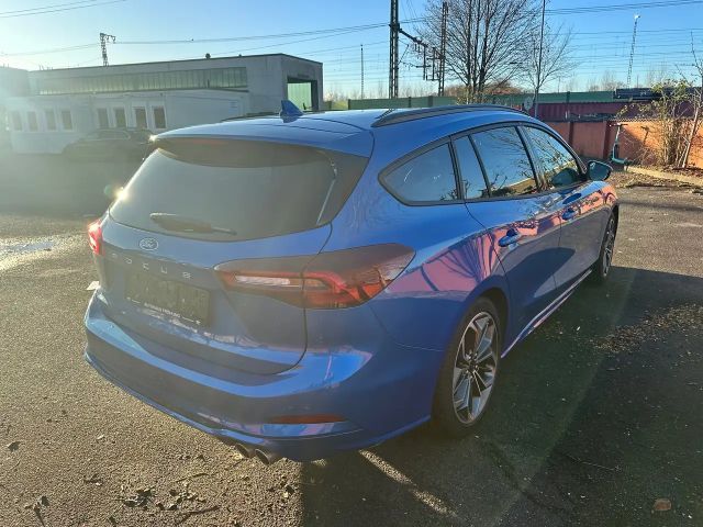 Ford Focus ST Line