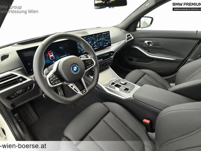 BMW 330 330e xDrive