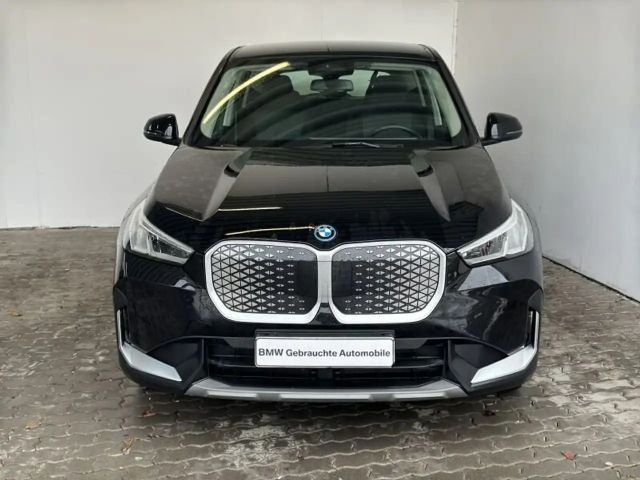 BMW iX1 xDrive30