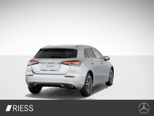 Mercedes-Benz A 250 A 250 e