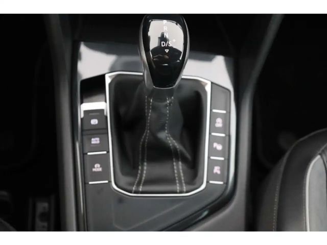 Volkswagen Tiguan 1.5 TSI DSG R-Line