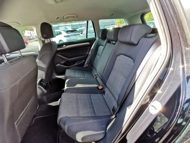 Volkswagen Passat 2.0 TDI Business DSG Variant