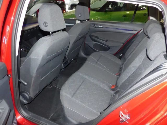 Volkswagen Golf Life Variant