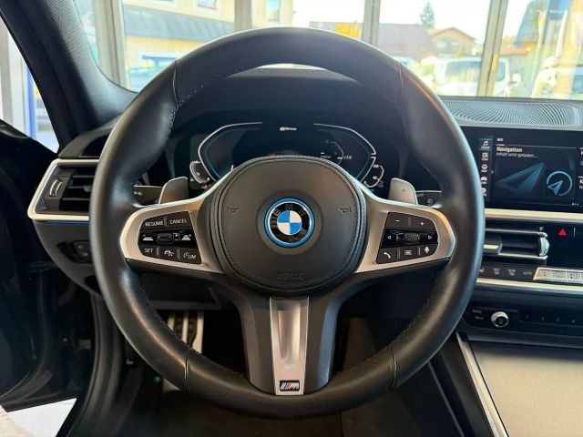 BMW 330 330e Touring