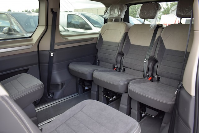 Volkswagen Multivan 2.0 TDI DSG Lang T7