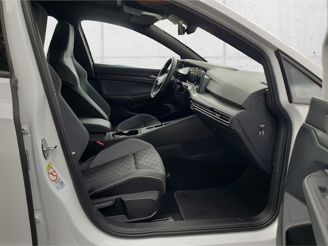 Volkswagen Golf 2.0 TSI Golf VIII R-Line