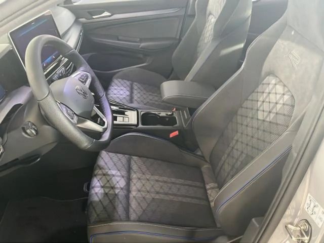 Volkswagen Golf 1.5 TSI DSG R-Line