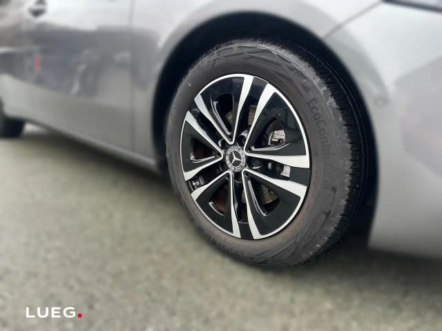 Mercedes-Benz A 200 Hatchback Progressive