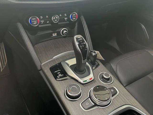 Alfa Romeo Stelvio AT8 Q4 TI