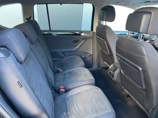 Volkswagen Touran 2.0 TDI DSG R-Line