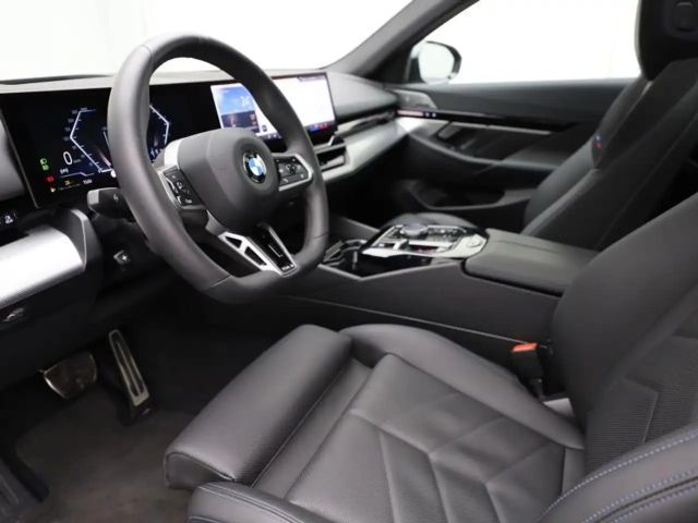 BMW 540 540XDRIVE - FROZEN GREY - MEGA