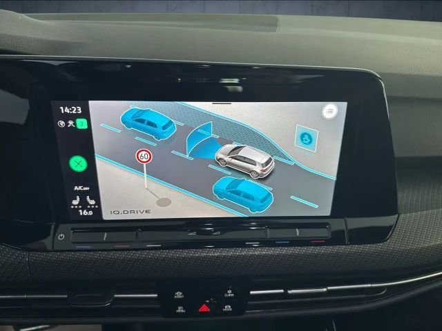 Volkswagen Golf DSG R-Line