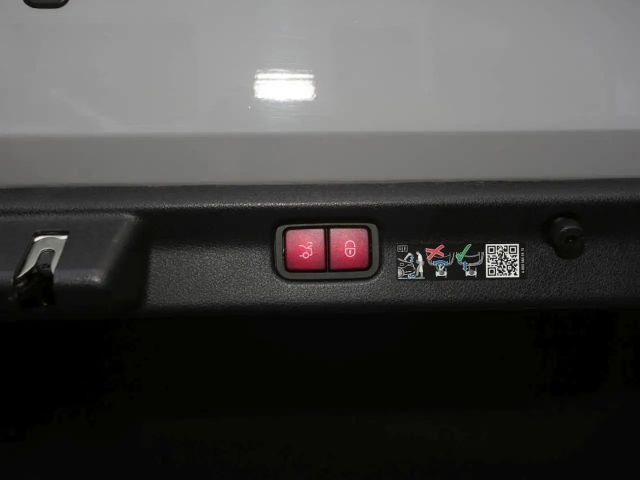 Mercedes-Benz EQE 43 4MATIC AMG Line Sedan