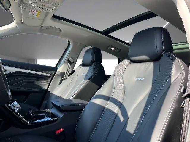 MG Marvel R Performance Tri-motor AWD