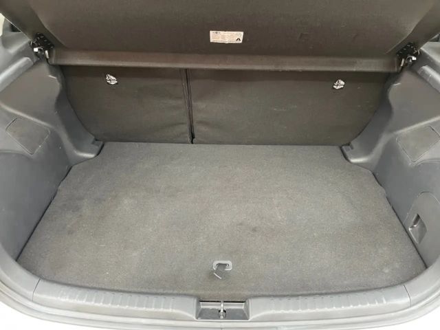 Toyota Yaris Hatchback Hybride Team D