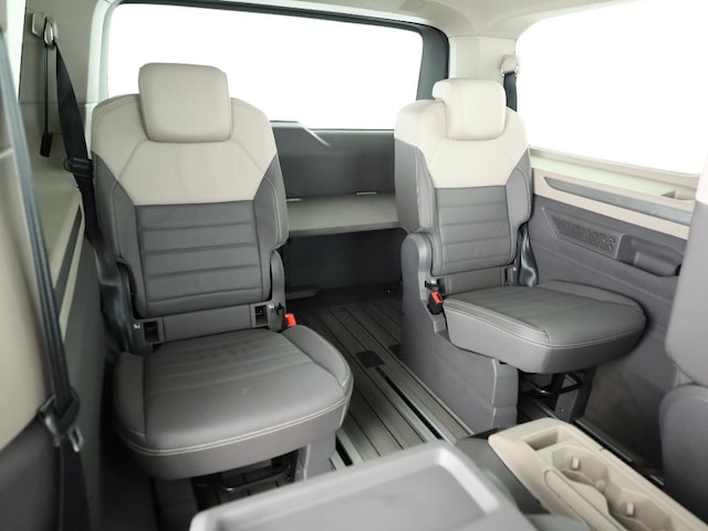 Volkswagen Multivan 2.0 TDI Lang Style T7