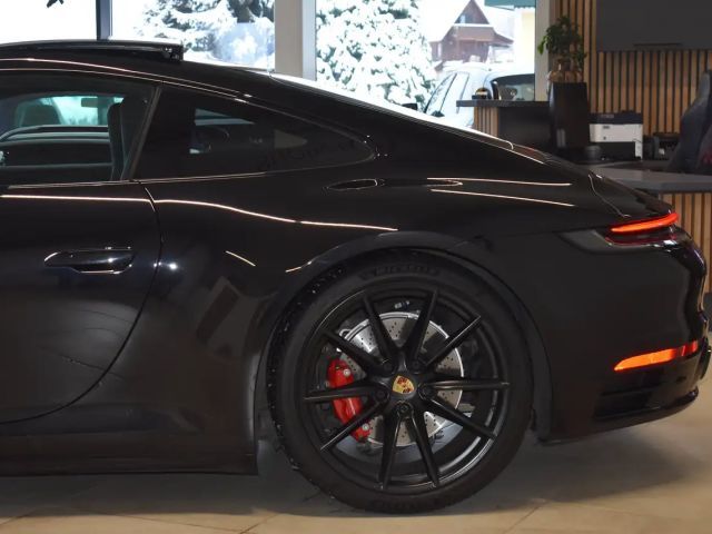 Porsche 911 4 Carrera Coupé S