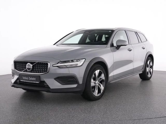 Volvo V60 Cross Country AWD Plus
