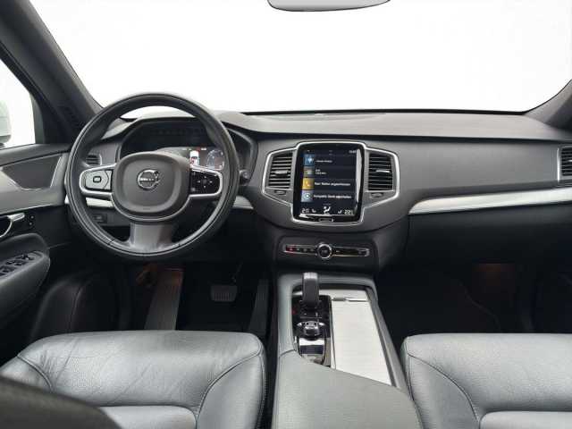 Volvo XC90 Momentum