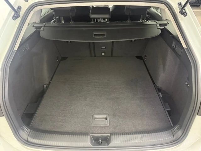 Volkswagen Golf 1.5 eTSI Golf VIII Variant