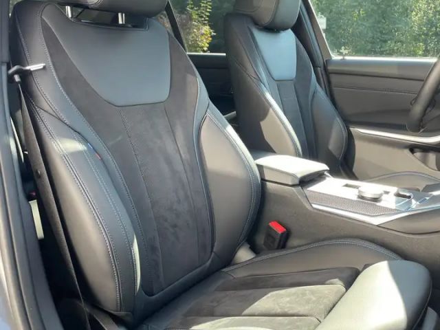 BMW 320 320d M-Sport Sedan xDrive