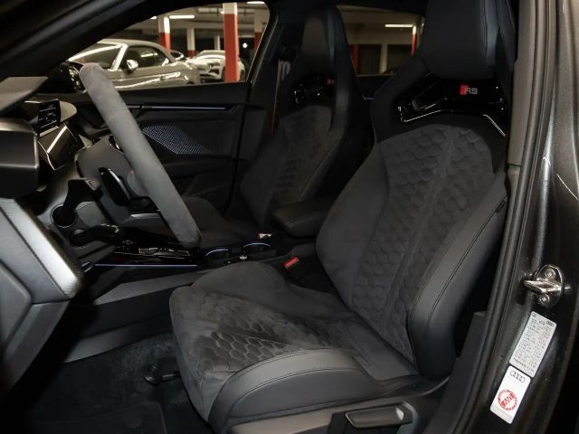 Audi RS3 S-Tronic