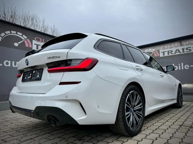 BMW 330 330e M-Sport xDrive