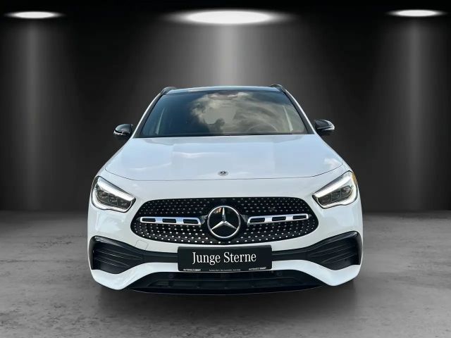 Mercedes-Benz GLA 250 4MATIC AMG Line