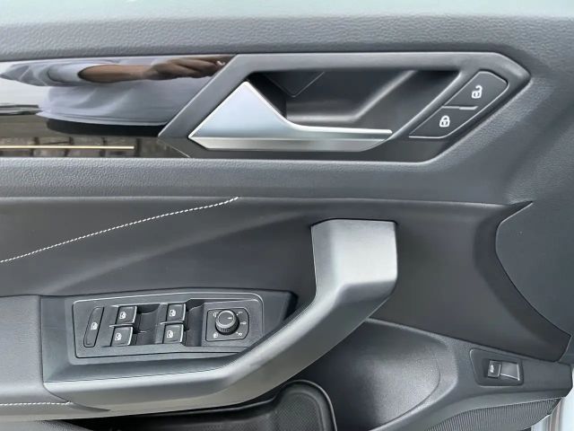 Volkswagen T-Roc 1.5 TSI DSG R-Line