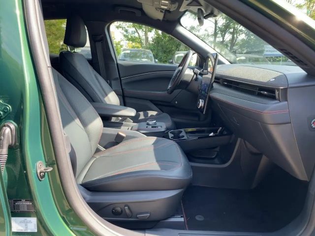 Ford Mustang Mach-E RWD