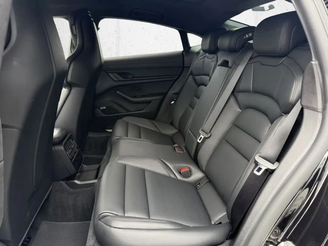 Porsche Taycan Turbo