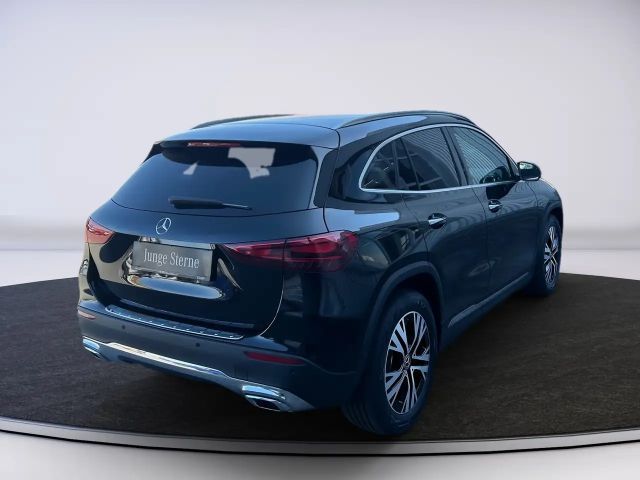 Mercedes-Benz GLA 180 Progressive