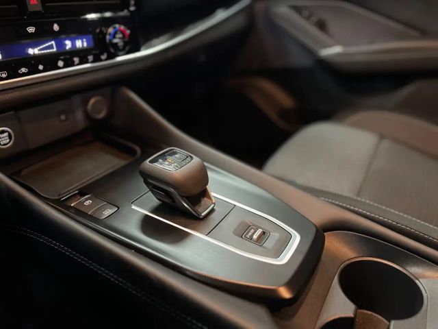 Nissan Qashqai 1.3 Connecta Ambiente+360°+uvm.