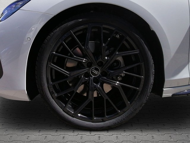 Audi A6 Avant Quattro S-Tronic