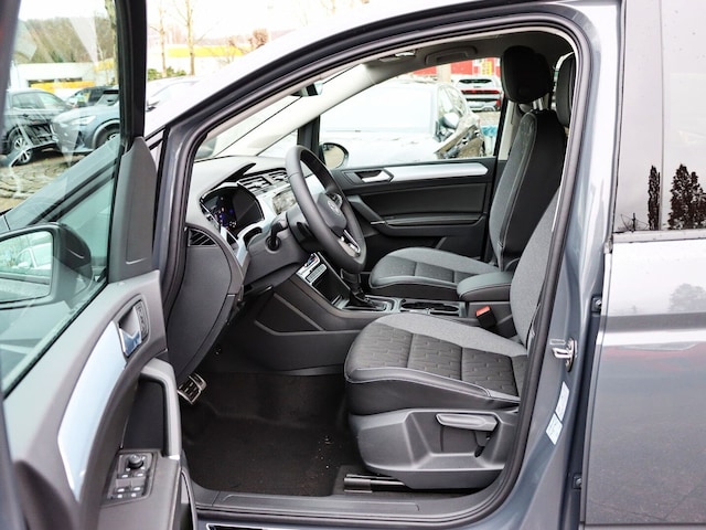 Volkswagen Touran 1.5 TSI DSG
