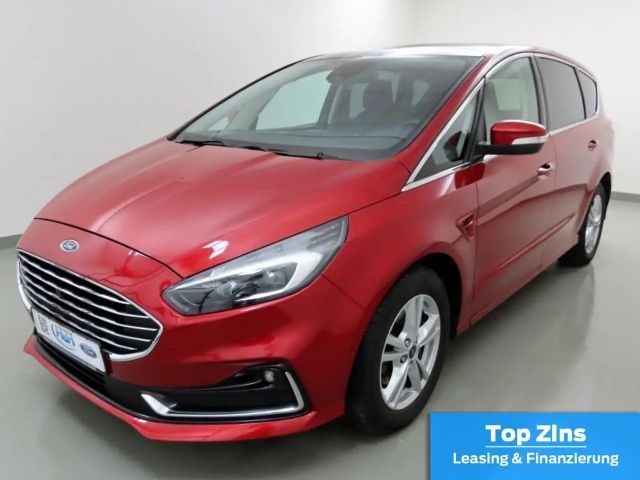 Ford S-Max Titanium